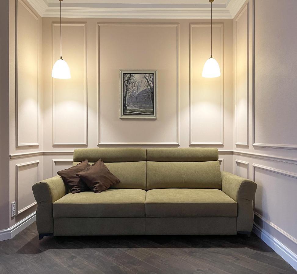 Apartment Near The Opera Theater Lviv Buitenkant foto