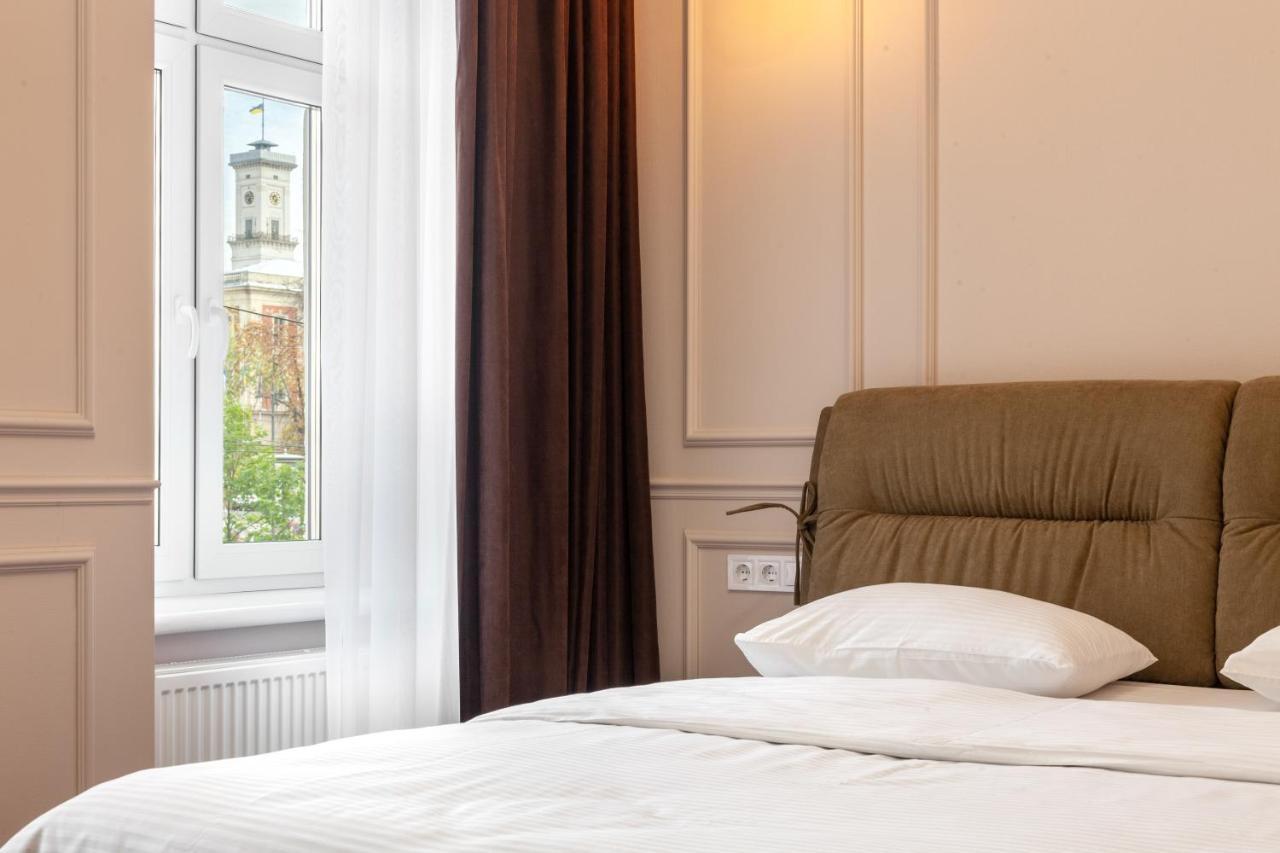 Apartment Near The Opera Theater Lviv Buitenkant foto